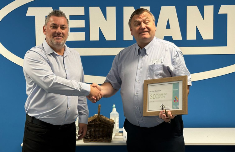 Tennant celebrates Michael Bradburn’s 30 years of continuous service